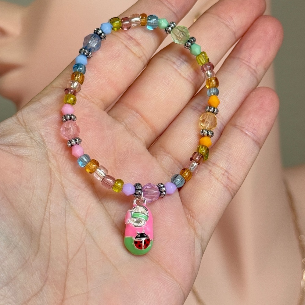 ⚜️💕 Kid’s Colorful Beaded Bracelet with Ladybug Charm 🐞🌺💫 - Picture 4 of 5